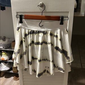 lululemon athletica High Low Skirt in Black and Yellow Tie-Dye